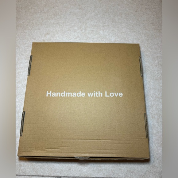 The Jilly Box Canvas n Decor: Golden Berry Metal Wreath NWT 11" - Picture 5 of 10